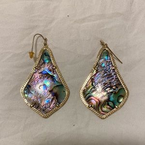 Sea shell Kendra Scott earrings